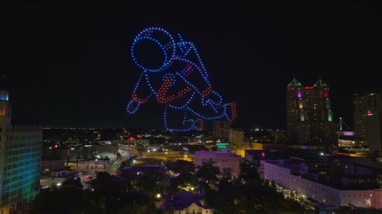 400 Drone Show Over Alamo